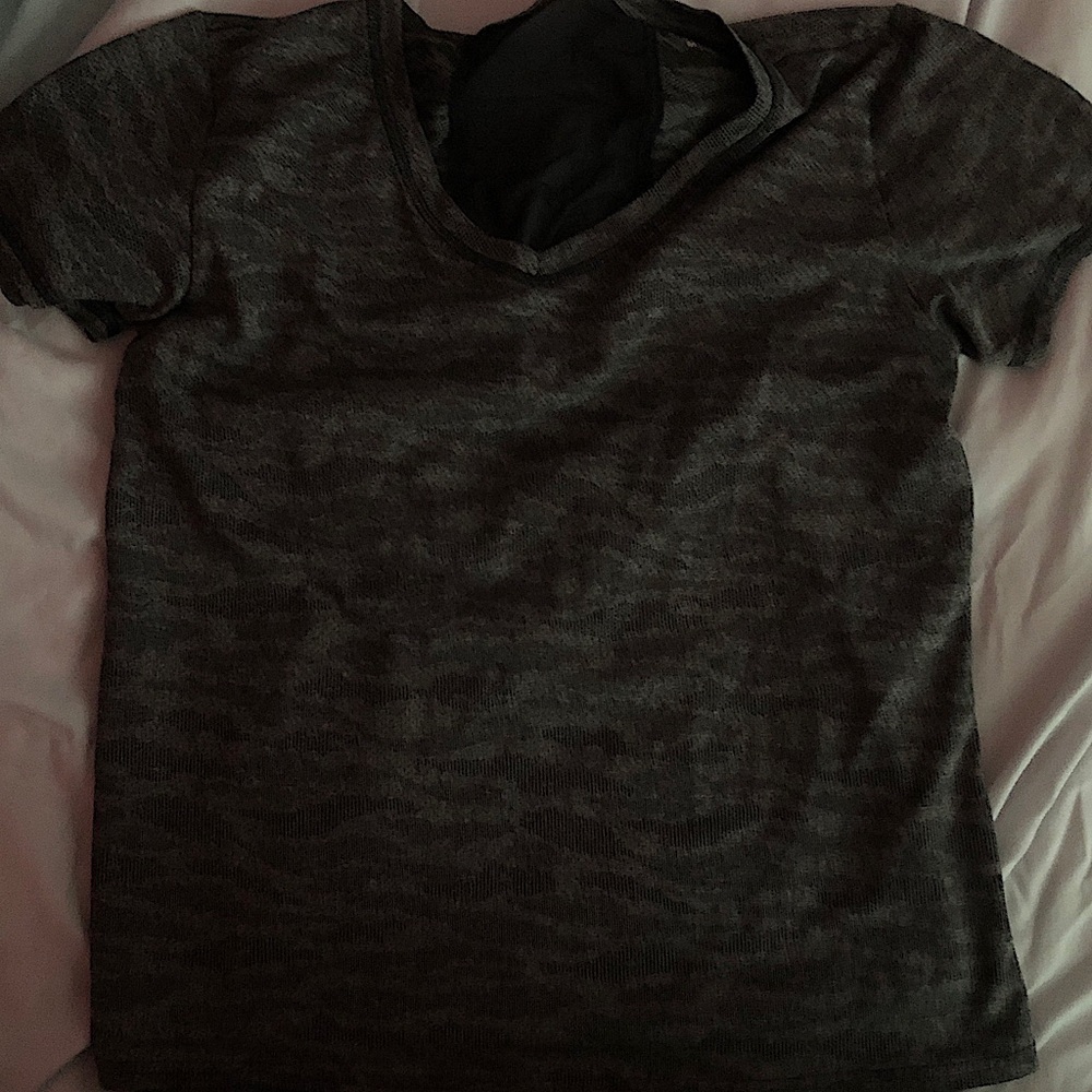 CUTE ATHLETIC BCG SHIRT OPEN BACK